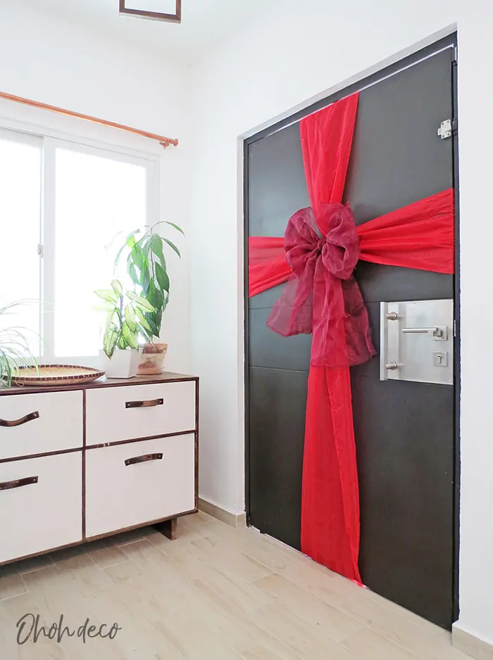 DIY Christmas Bow door