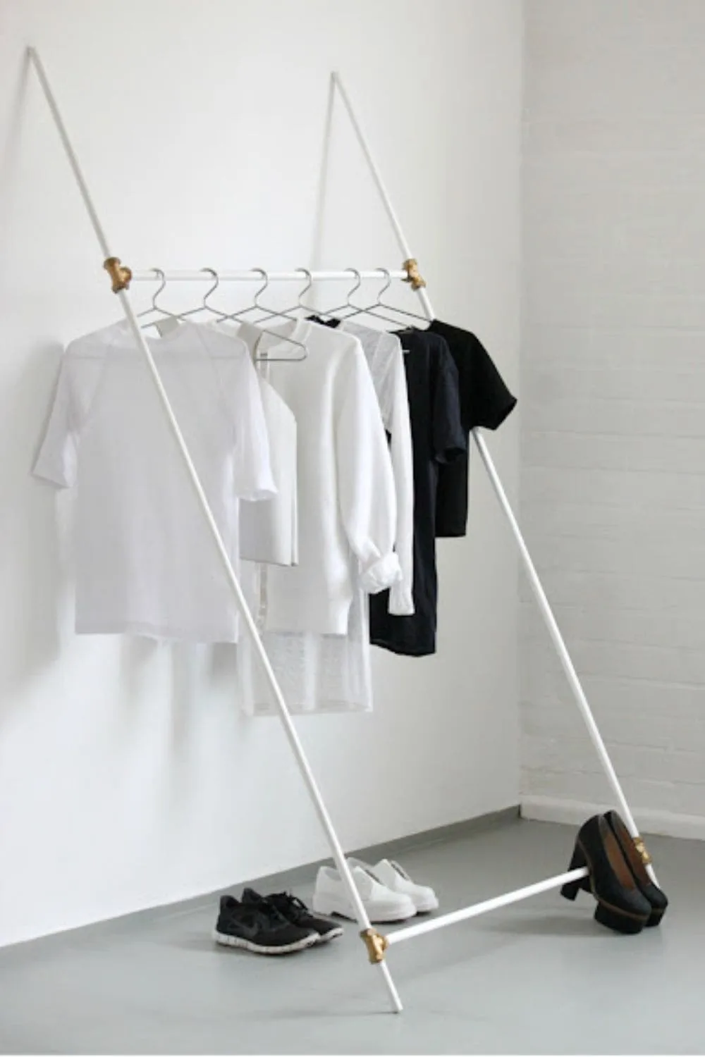 diy pipe clothes rack