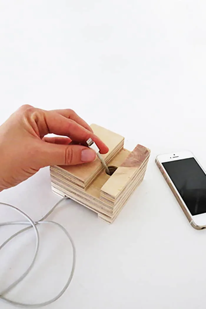 Phone stand DIY