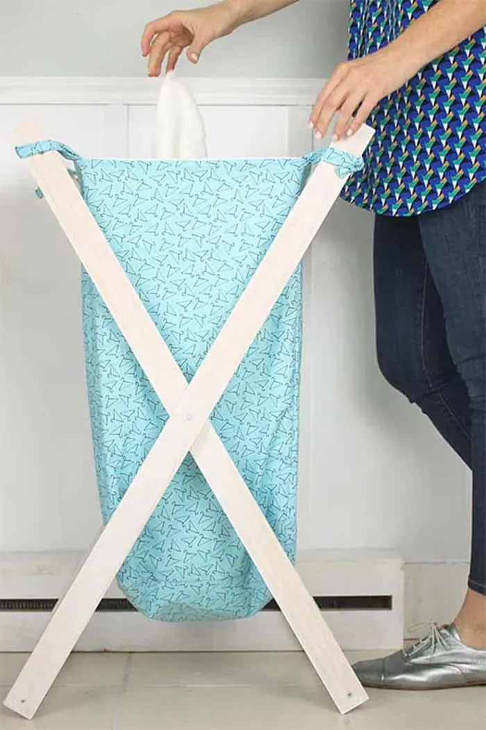 make laundry hamper