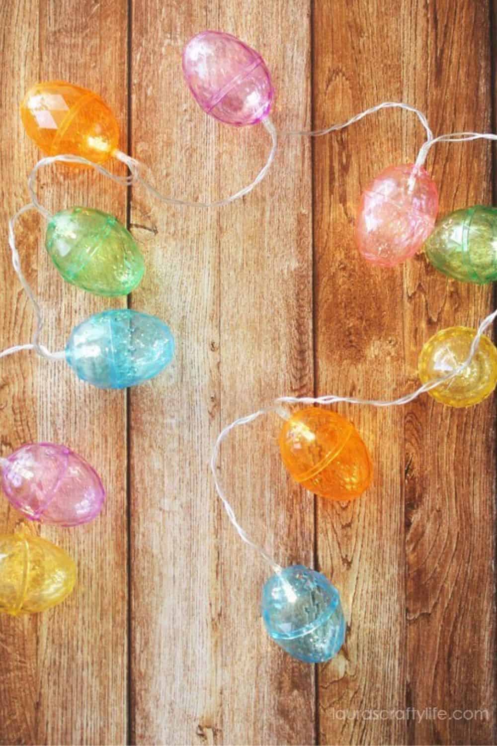 Lighted easter eggs garland