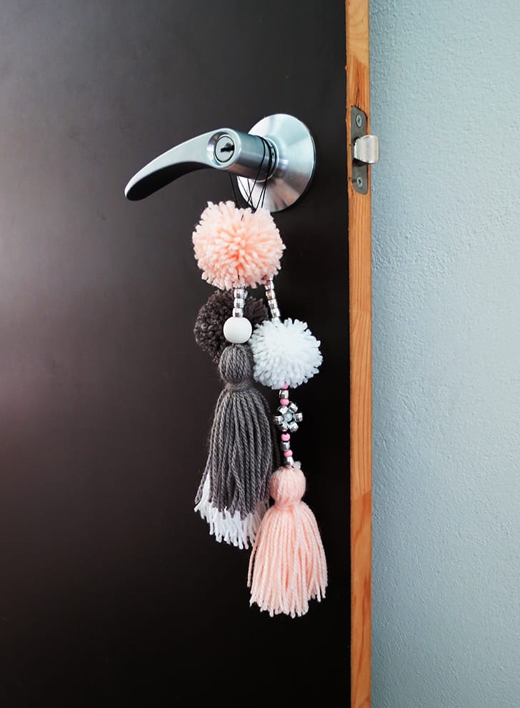 How to make extra large pom poms