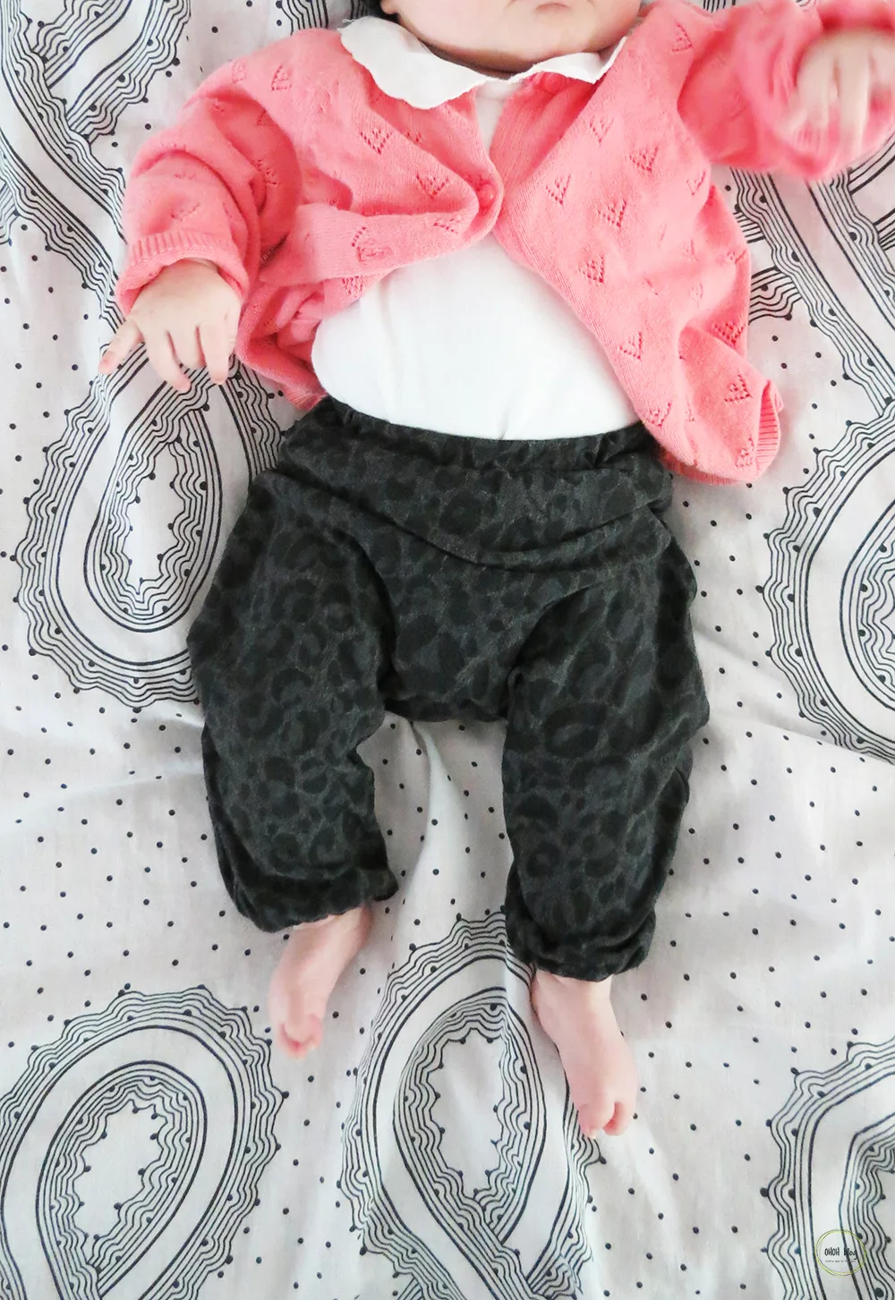 How to make baby pants with a t-shirt