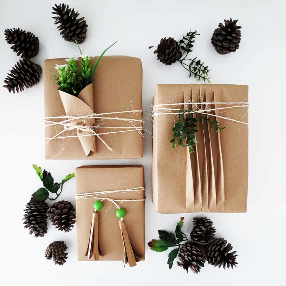 3 ideas to wrap gifts with bown paper