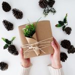 3 ideas to wrap gifts with bown paper