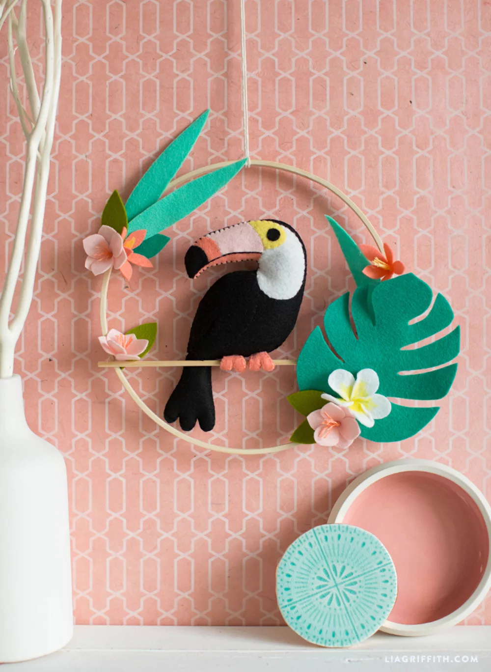 toucan wall decor