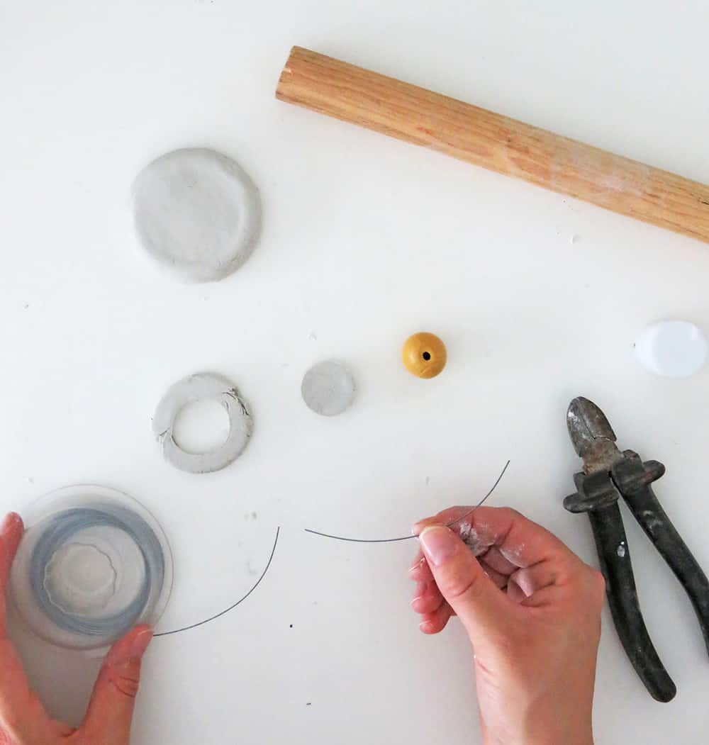 decorate the lid of glass jar