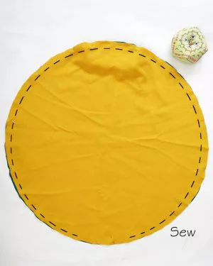 How to sew a round pillow