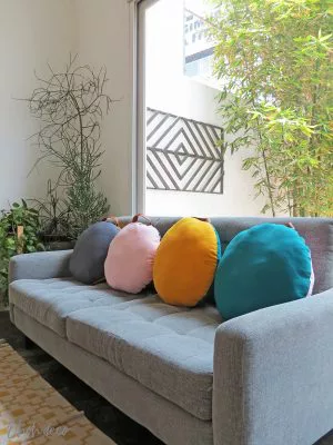 How to sew a round pillow