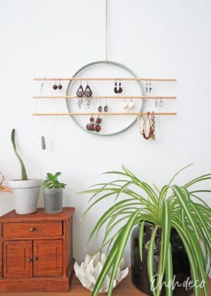 DIY wall earring holder