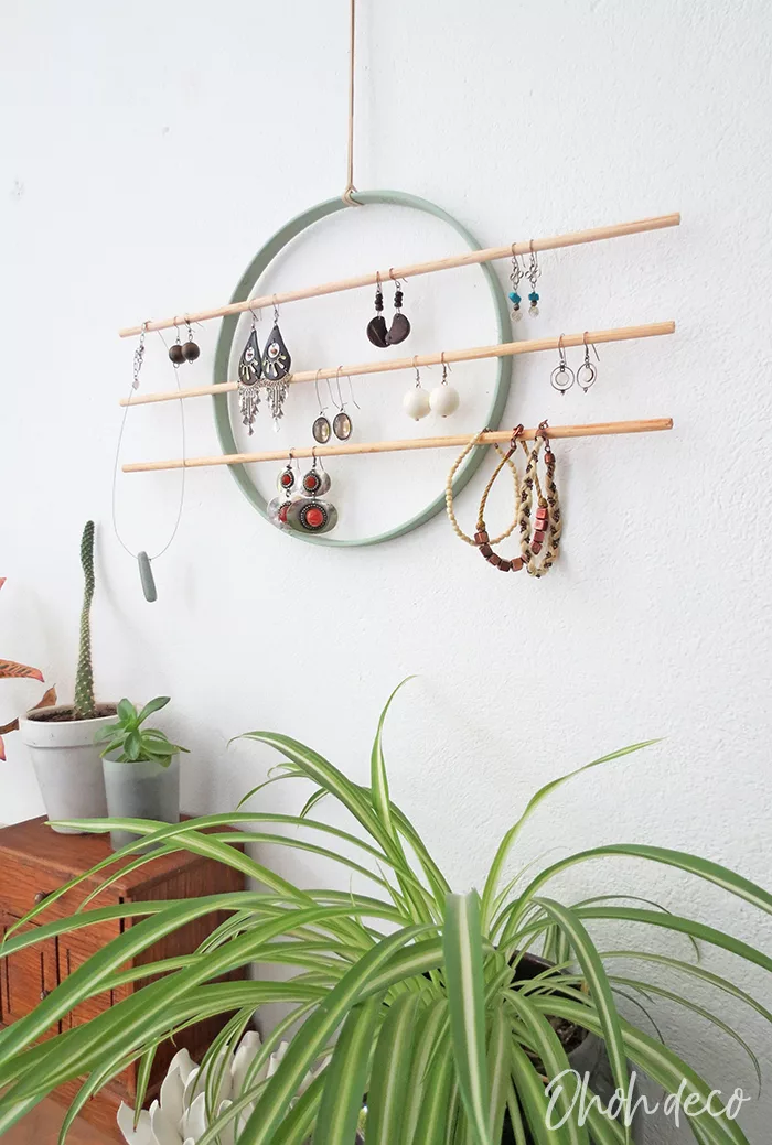 DIY wall earring holder