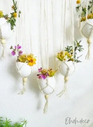 Diy wall hanging with eggshells