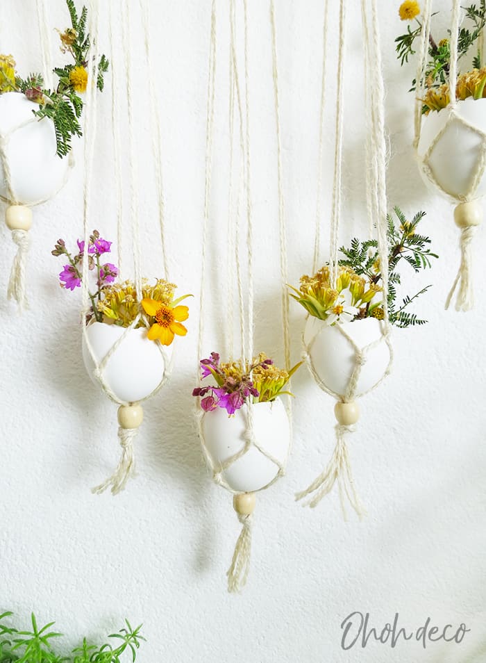 Diy wall hanging with eggshells