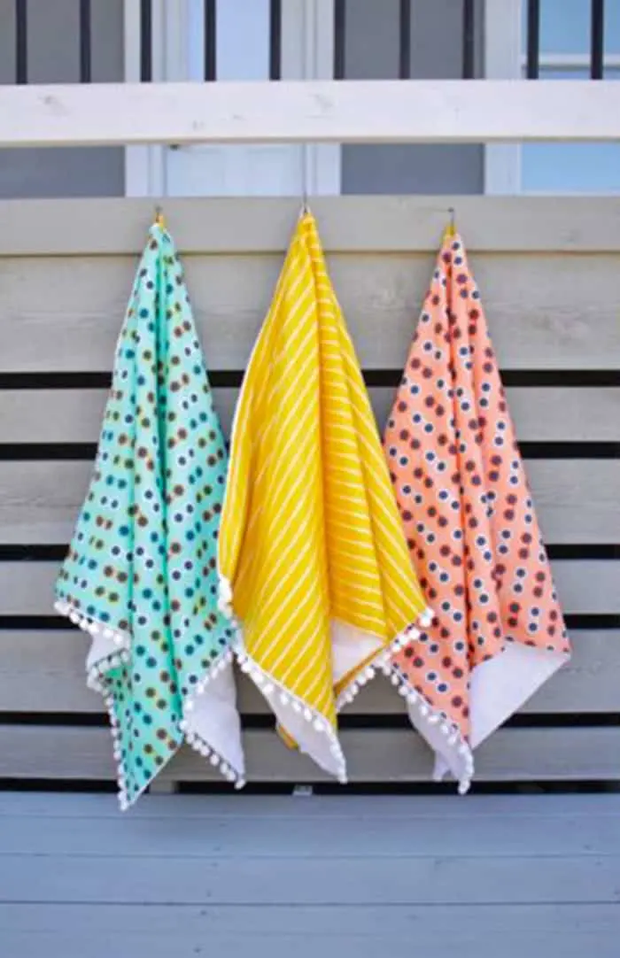 how to sew pompom trimed towels