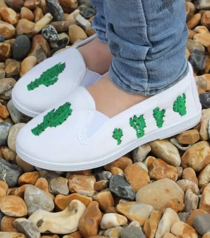 cactus embroidery shoes