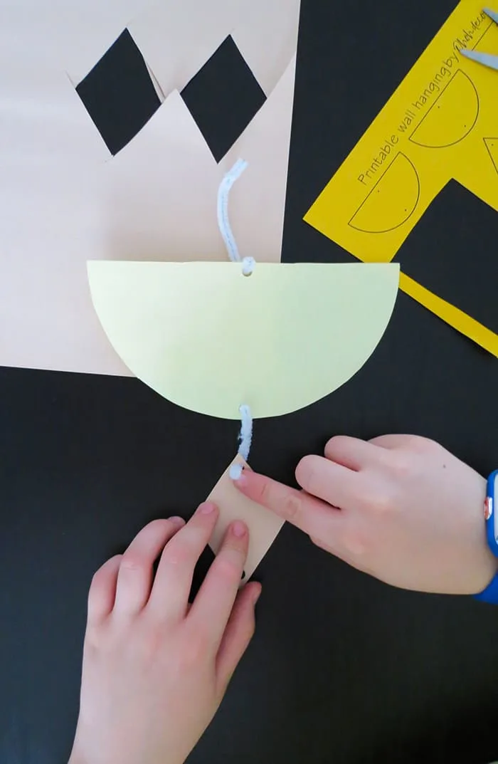 Make A Beautiful And Easy Wall Hanging With Paper Ohoh Deco