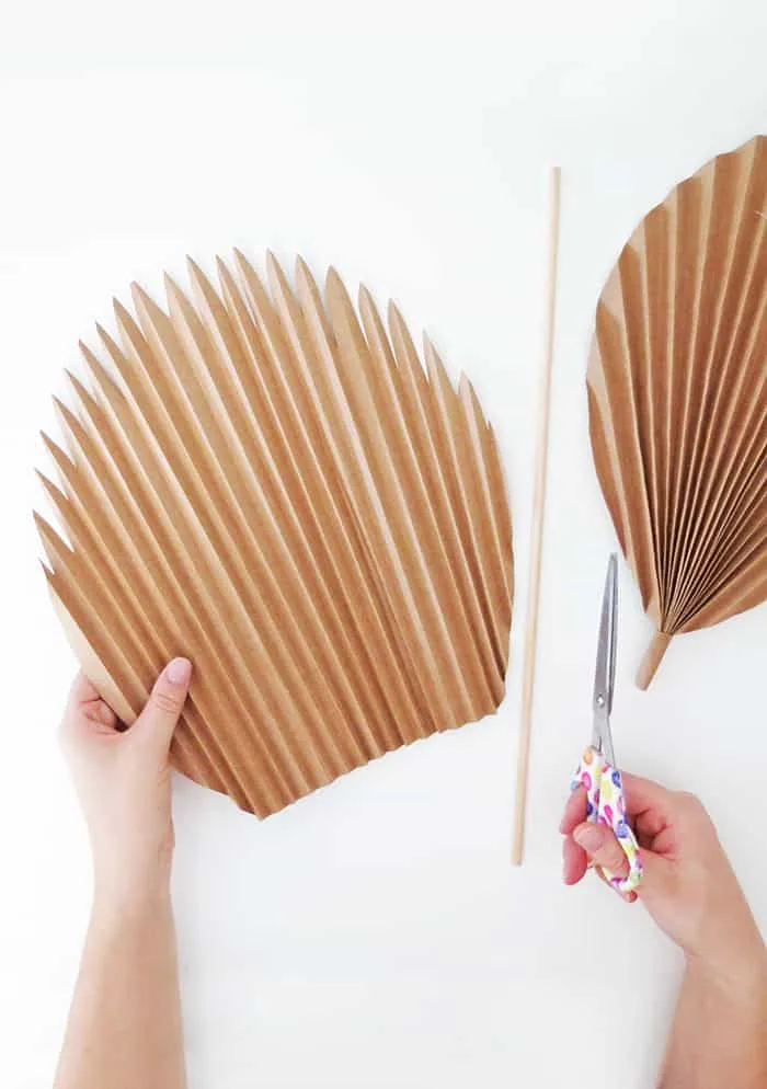 diy paper palm leaf with stem