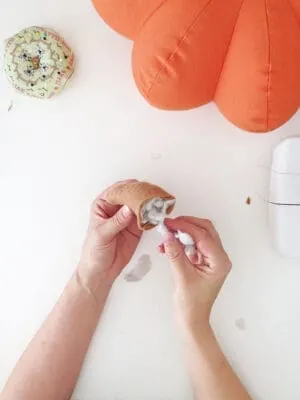 fill the stem o the pumpkin pillow