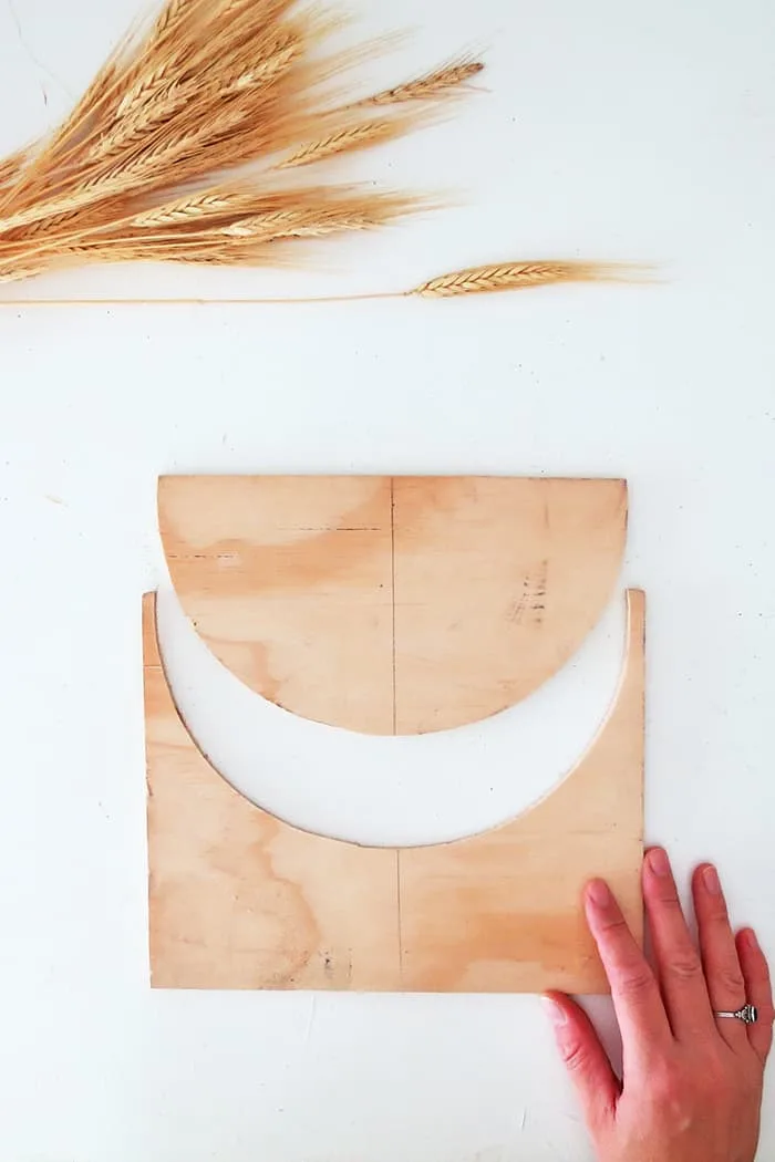 cut the plywood to make wheat decor