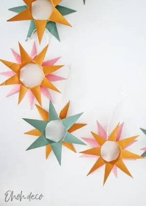 make christmas ornament from toilet paper roll
