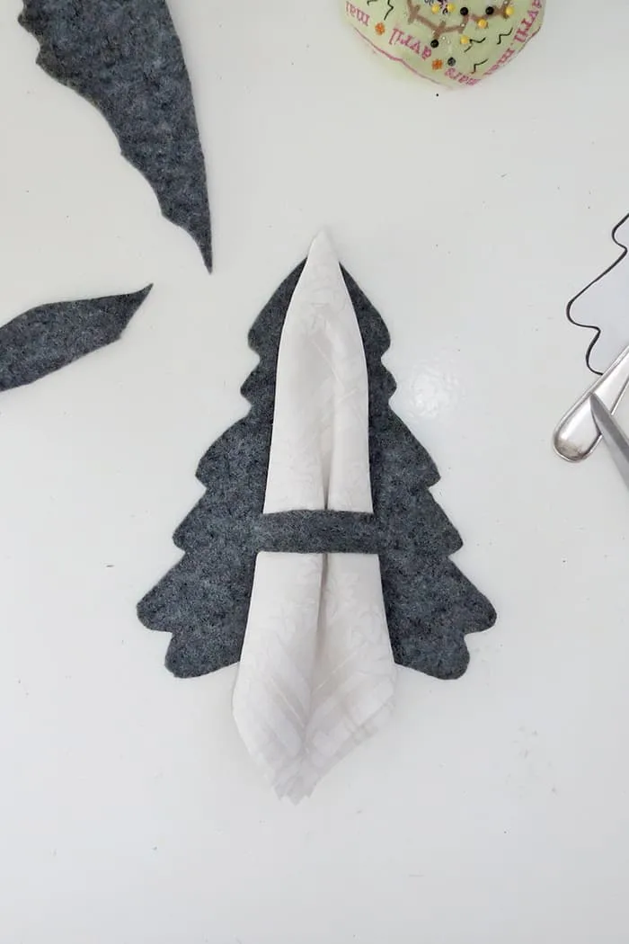 DIY Christmas napkin rings