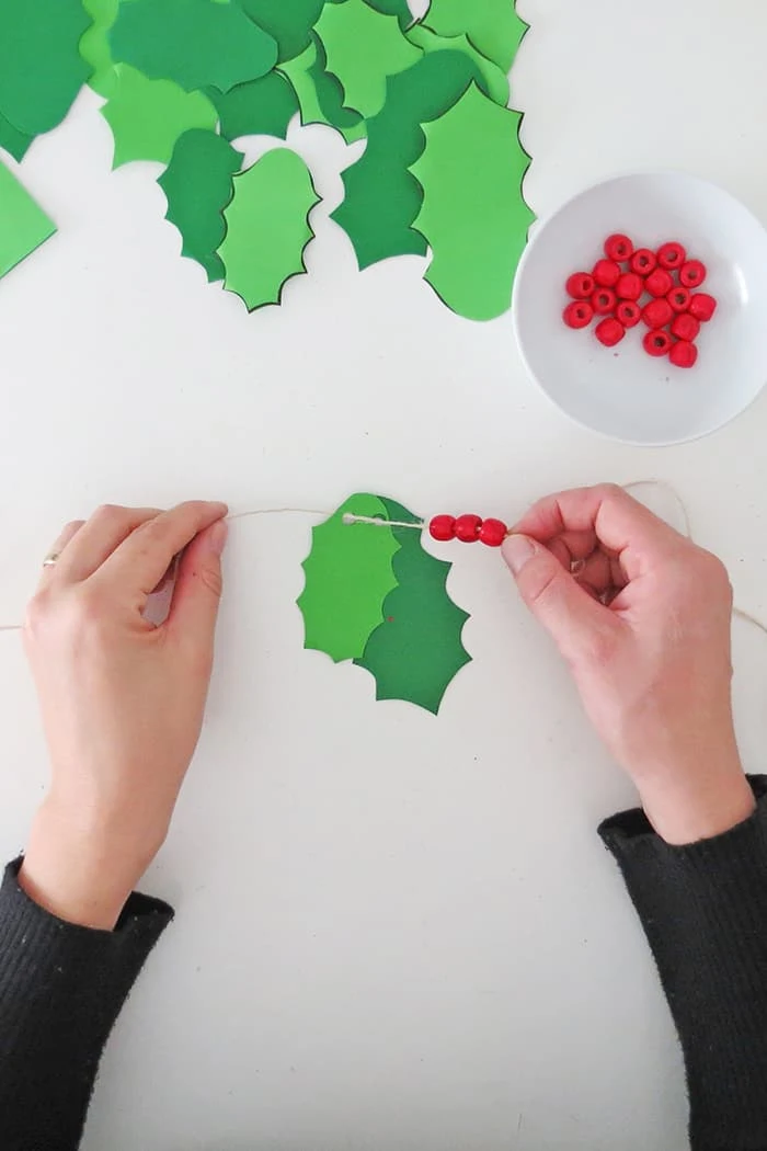 pass bead to make christmas garland