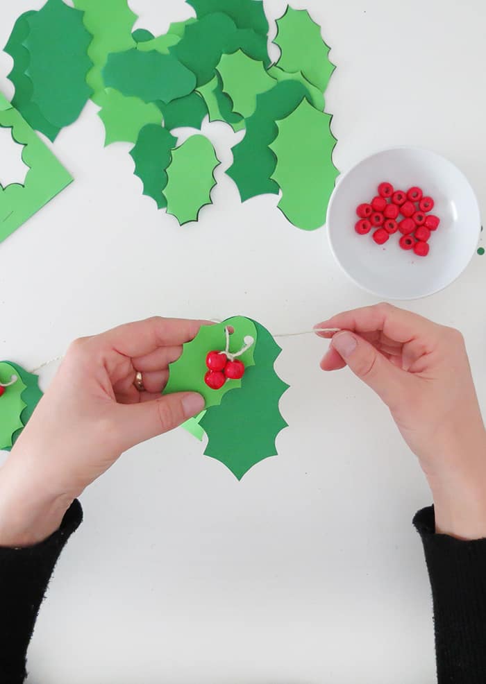 Diy holly christmas garland