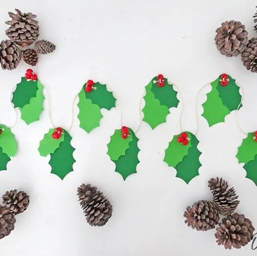 DIY easy Christmas garland