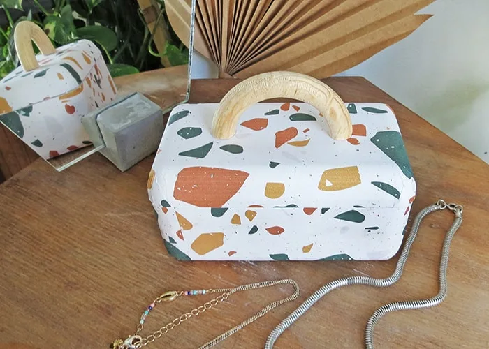 how to make a jewelry box