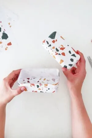 make a diy jewelry box out of waste