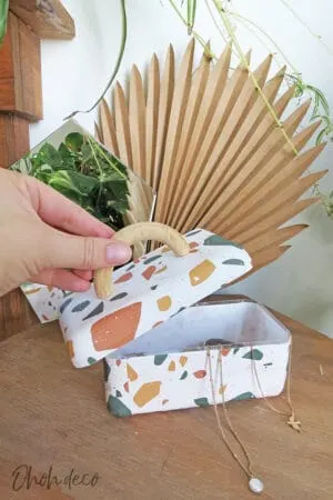 EAsy diy jewlelry box