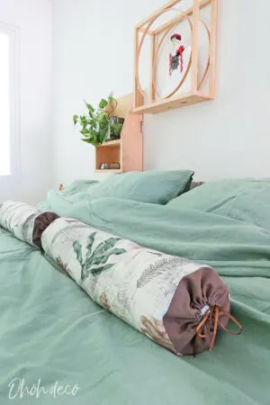 DIY bolster pillow cover