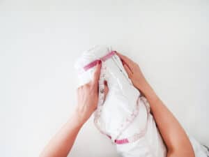 measures to make bolster pillow cover