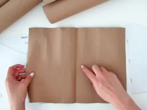 fold paper to make DIY mirror