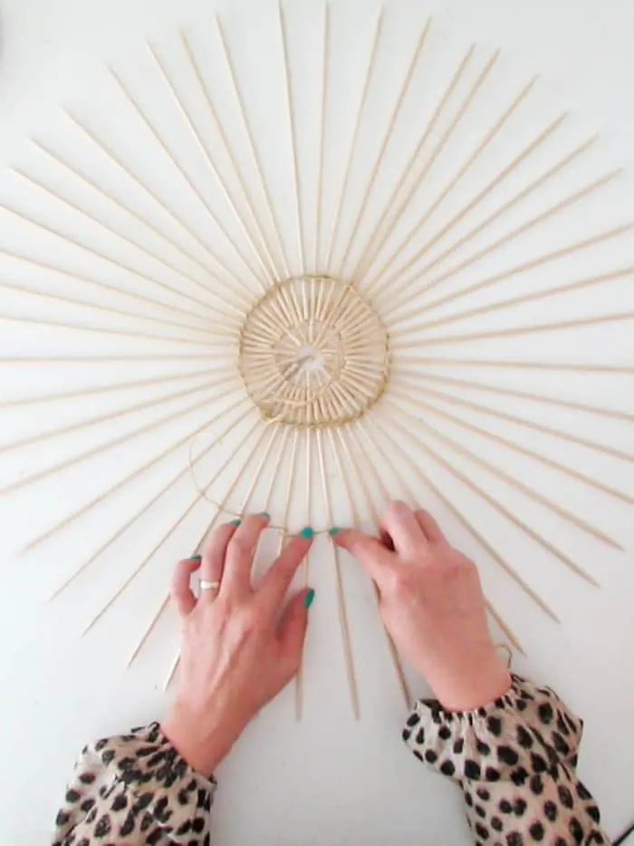 make knots with rope to make the lampshade