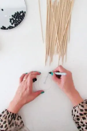 make the base of the diy wood lampshade