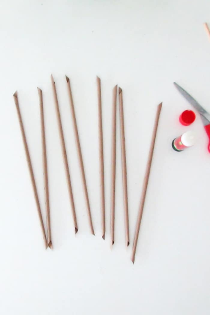 make 8 paper dowels