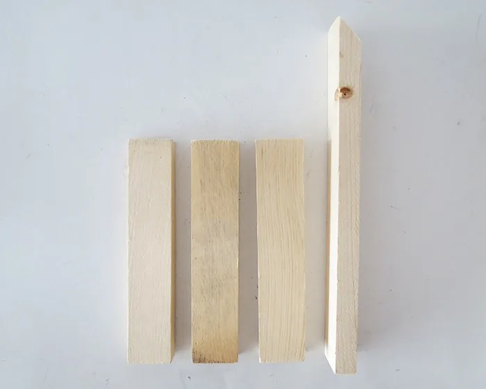 dowels to make a DIY lamp