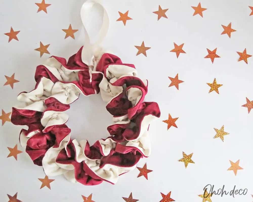 how to make a Fabric Christmas wreath