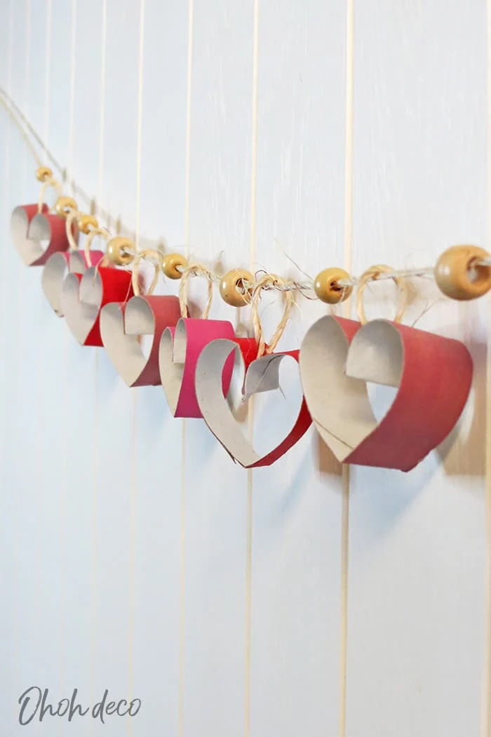 how to make a heart garland