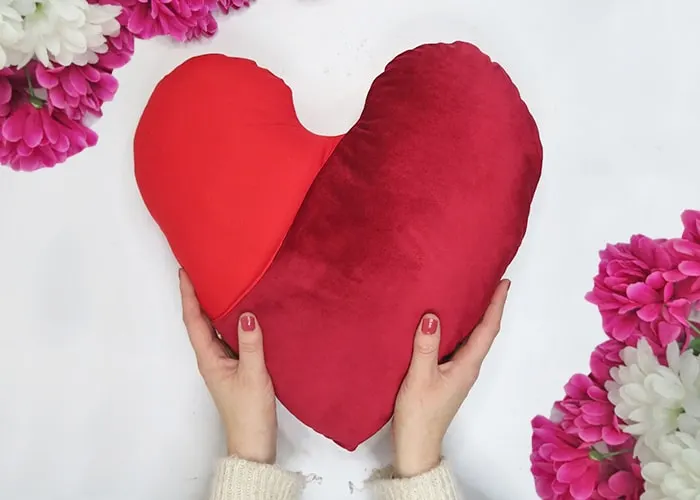easy to make heart pillow with secret pocket