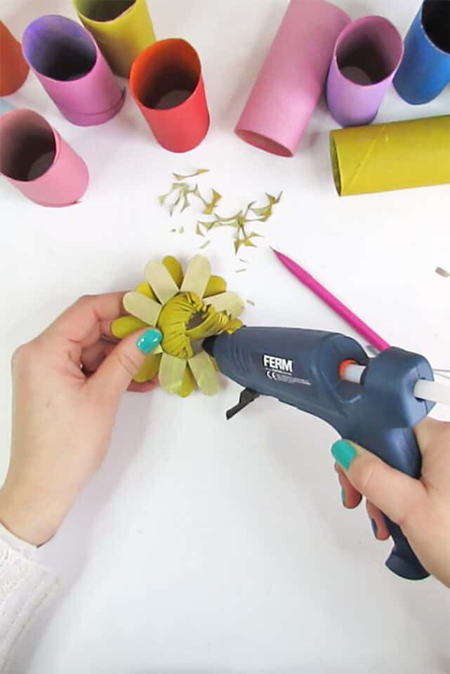 Easy to make Toilet Paper Roll Flowers