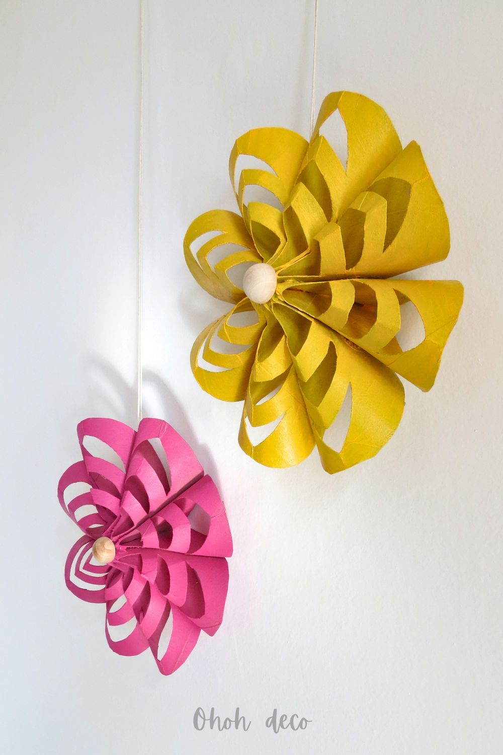flower with toilet paper rolls