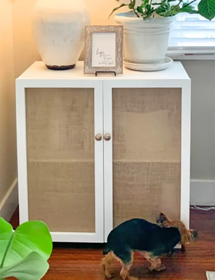 Cube storage into cabinet