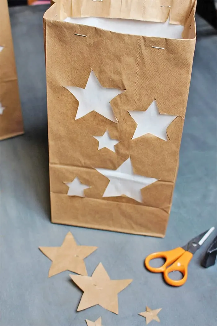 easy paper bag luminaries DIY
