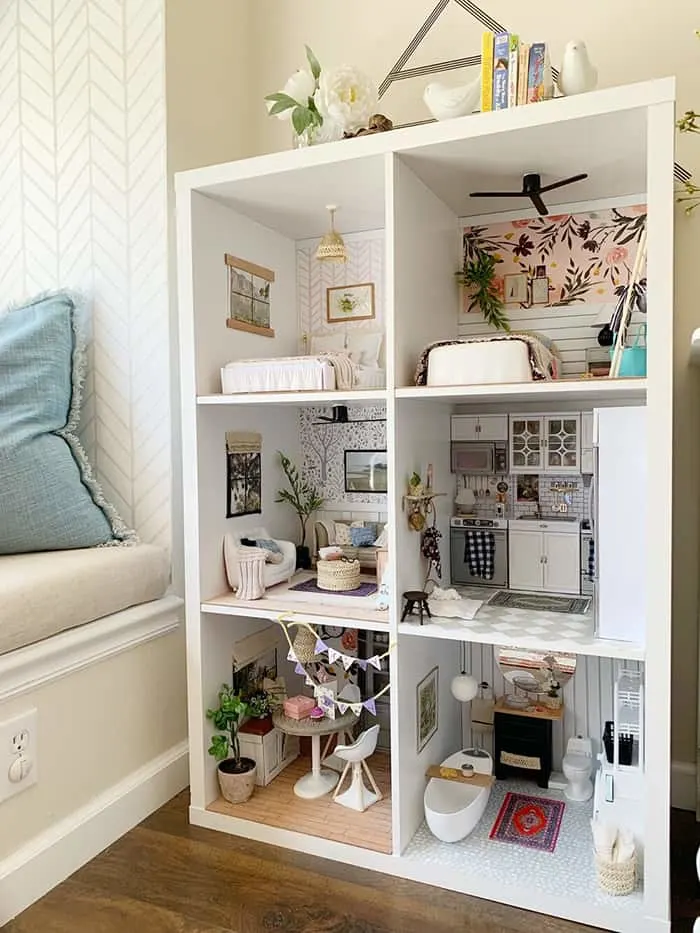 cube storage into doll house
