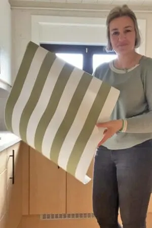 Kitchen makeover on ona budget with wallpaper