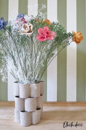 make flower vase with cardboard