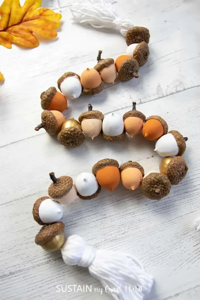 Acorns DIY Fall garland