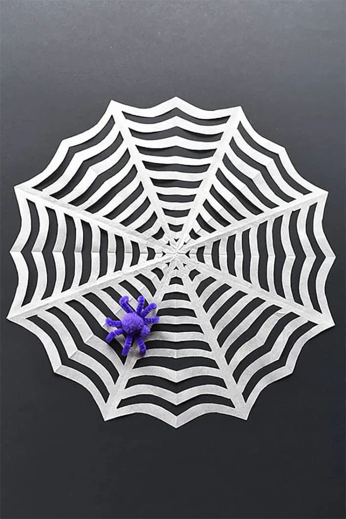 Cute paper spiderweb DIY